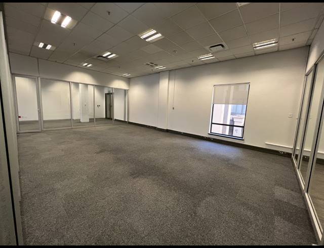 534M² OFFICE TO LET IN ROSEBANK